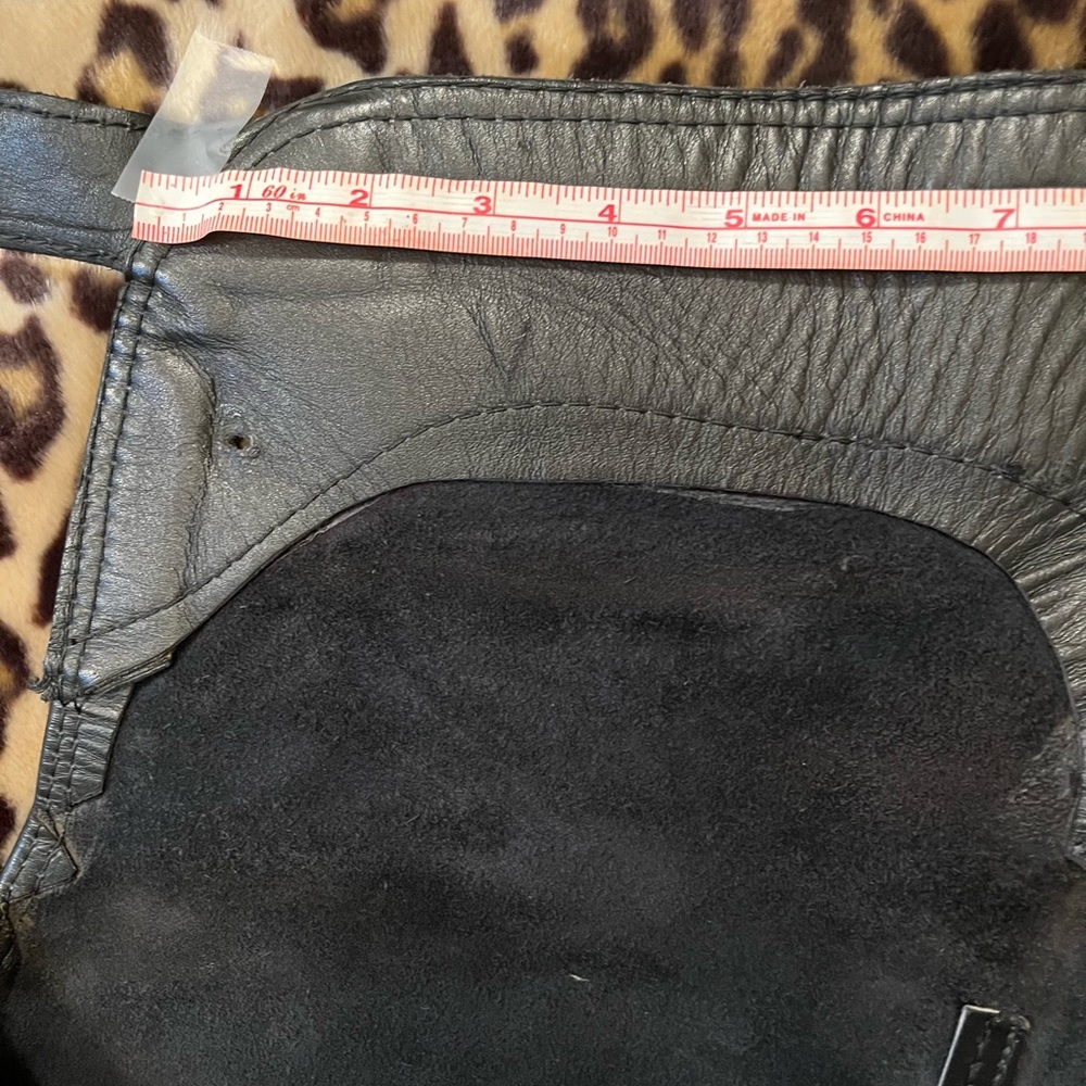 Harley-Davidson Leather Riding Chaps - Picture 5 of 10